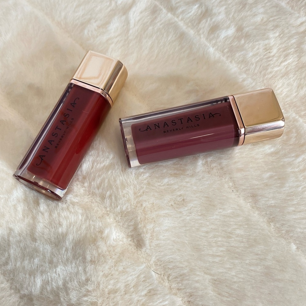 Anastasia Beverly Hills Liquid Lipstick Duo in True Red and Deep Berry